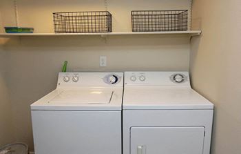 In unit washer/dryer set